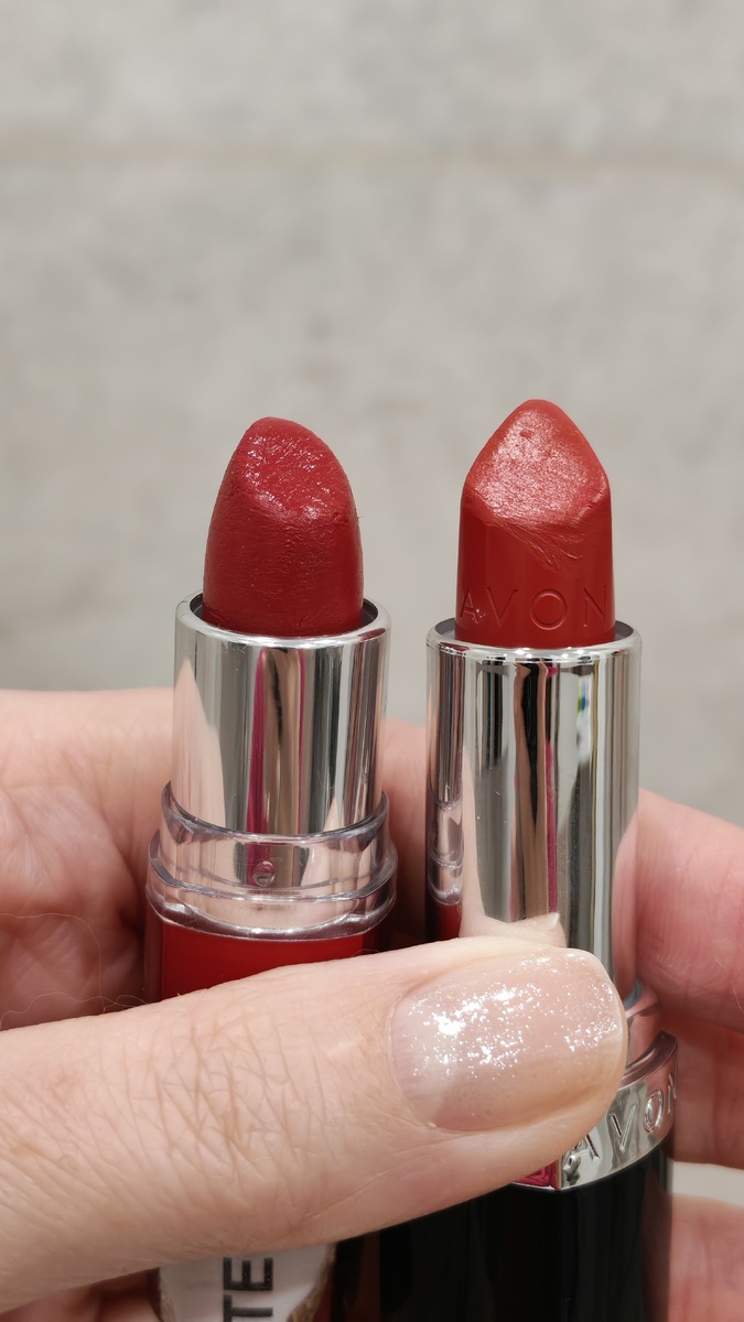 Та, которая слева ☺️