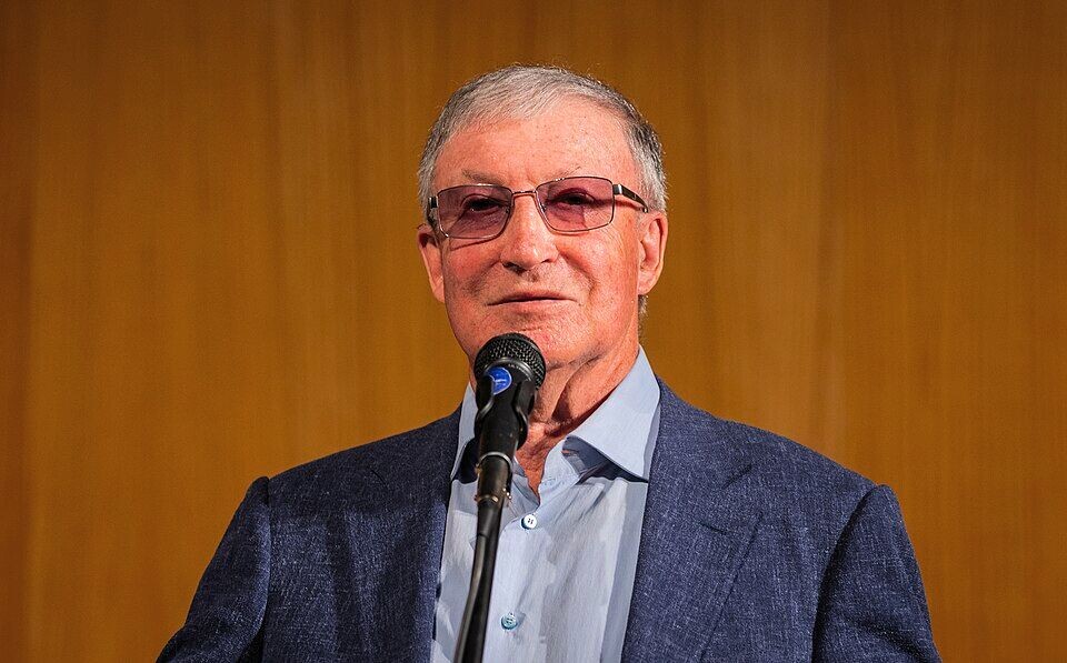 У артиста при рождении была фамилия Альтшуллер