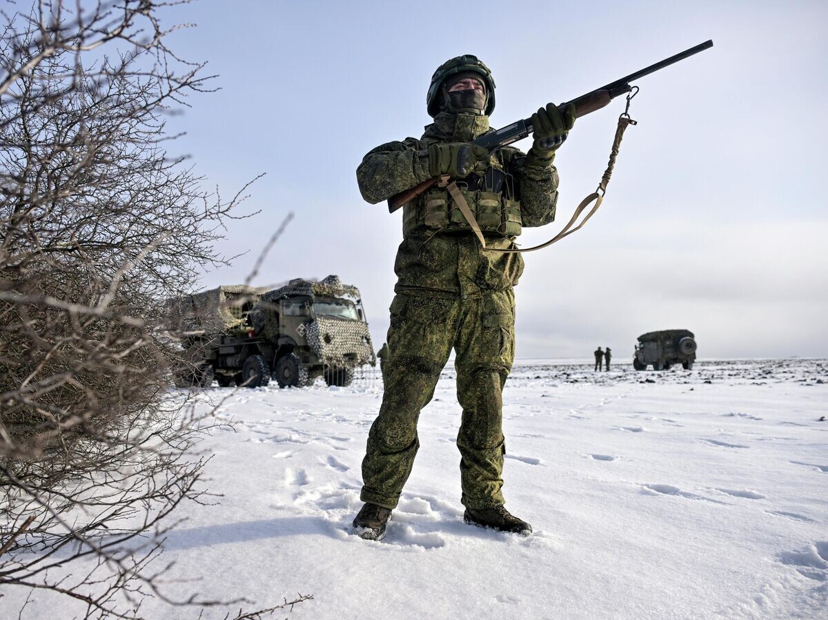    Военнослужащие ВС РФ в зоне проведения СВО | © РИА Новости / Евгений Биятов