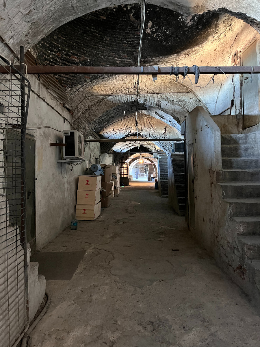 Коридоры Büyük Valide Han