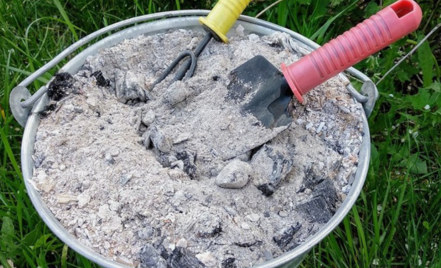 Вот почему древесная зола не работает