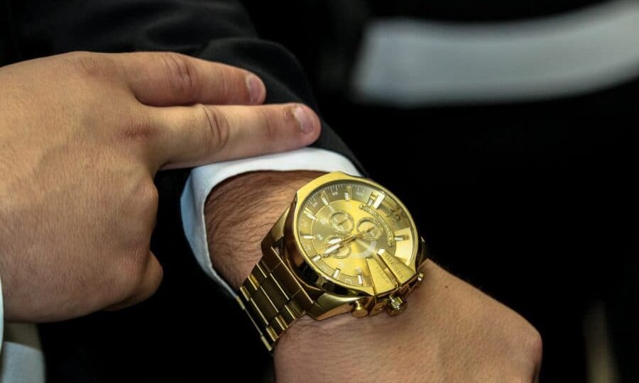 1. 🚨 Выиграл суд, а должник обанкротился? Деньги можно вернуть! (Пошаговая инструкция)