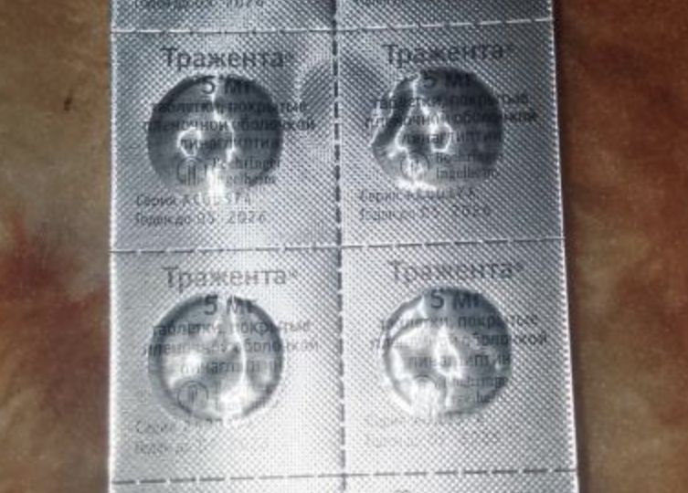 Сахар в моче исчез: почему простая замена лекарства говорит о сложном выборе врача