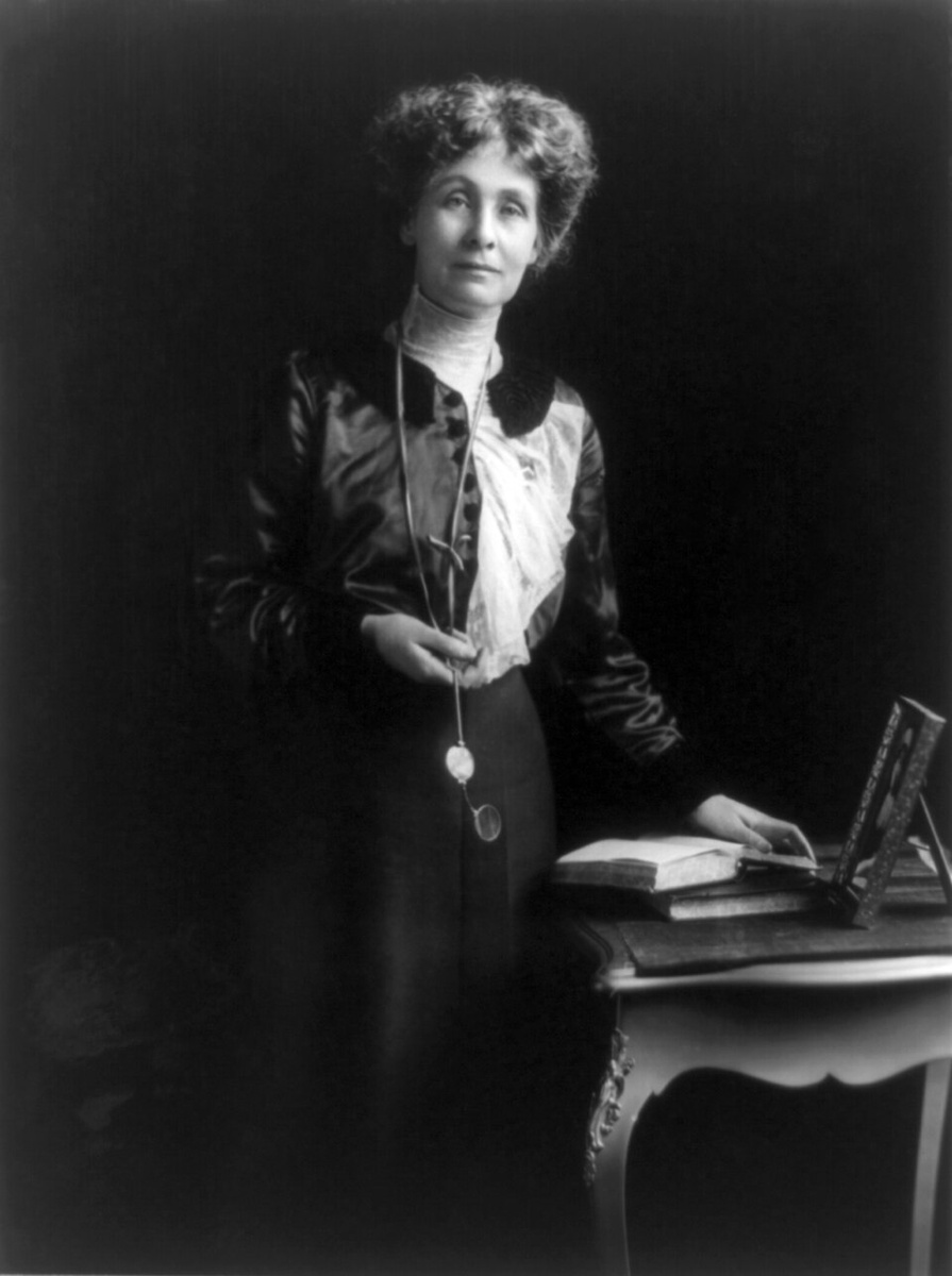 Эммелин Панкхёрст (англ. Emmeline Pankhurst) — британская общественная и политическая деятельница, защитница прав женщин, лидер британского движения суфражисток. Сыграла важную роль в борьбе за избирательные права женщин.