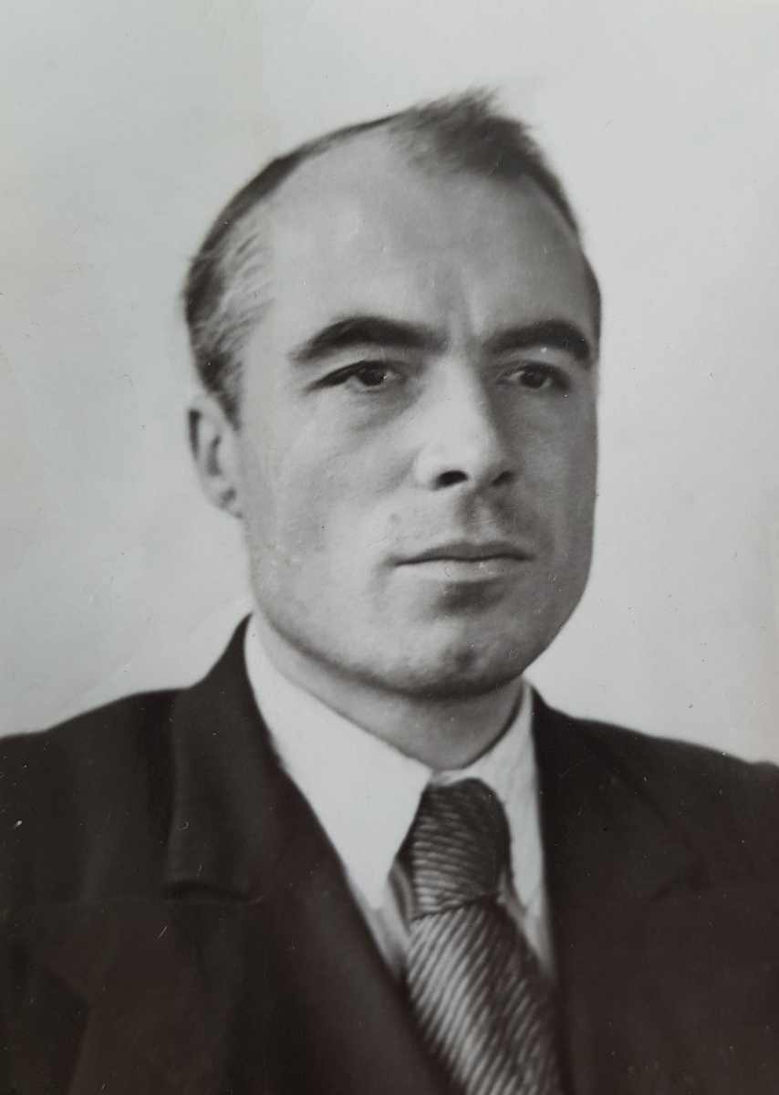 Доктор физико-математических наук Виктор Михайлович Панферов (семейный архив)