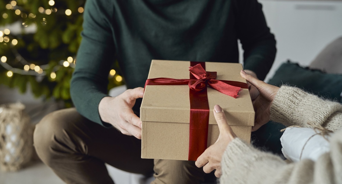 С праздником!