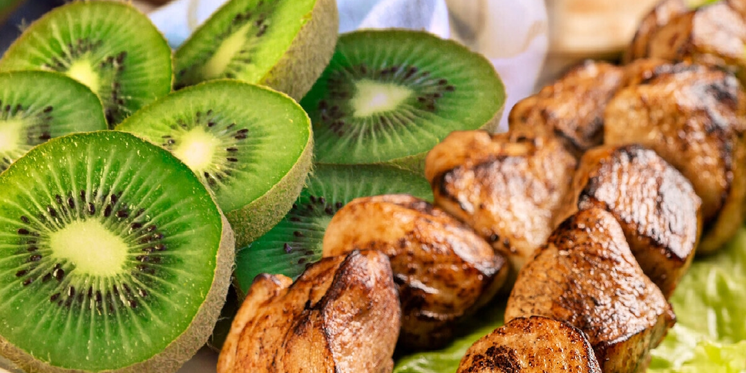 Зачем в маринад добавляют киви и ананас? Фермент бромелайн против жесткого мяса