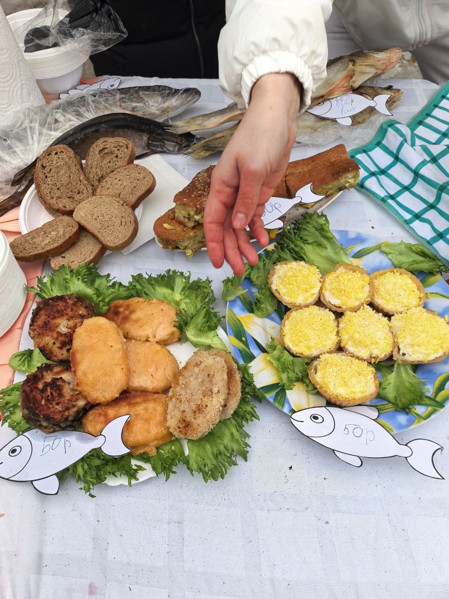 И даже ценники тематические.