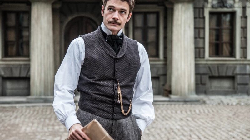     Максим Матвеев в сериале «Анна Каренина» 2017 года. Кинопоиск