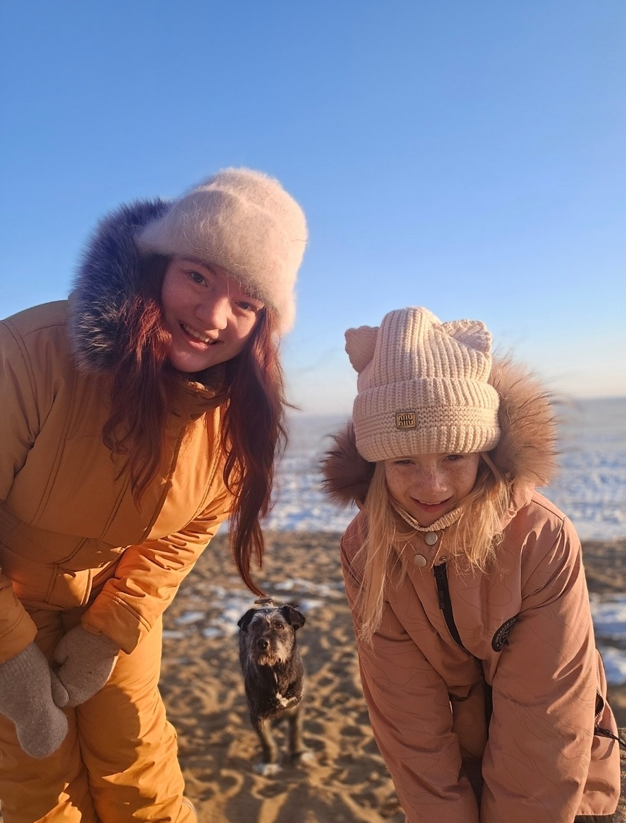 Пойдем, говорит, гулять, опять фоткаются:)