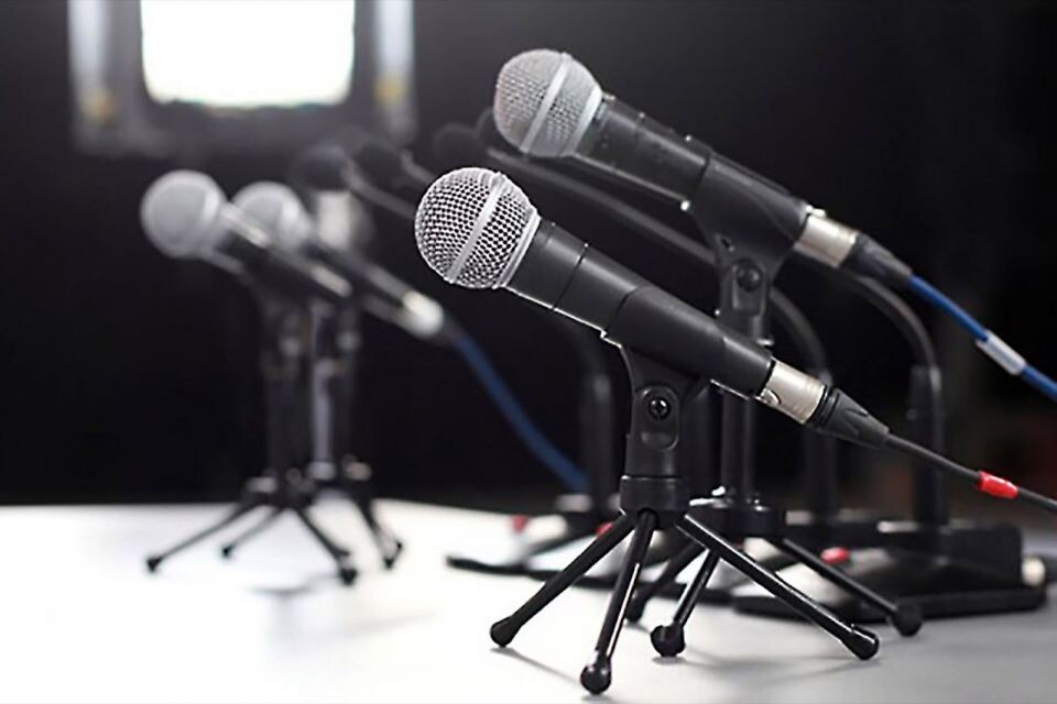    17 февраля состоится пресс-конференция Александра Ракшина, посвященная 30-летию лыжных праздников компании "Мария-Ра"