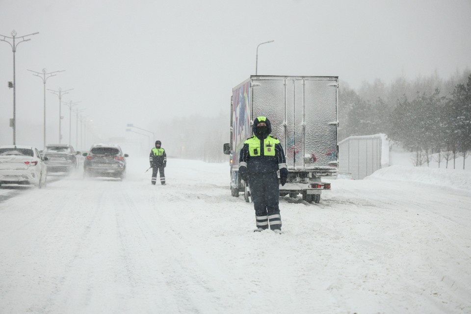    Водителей могут оштрафовать за выезд на разметку, скрытую снегом GLOBAL LOOK PRESS