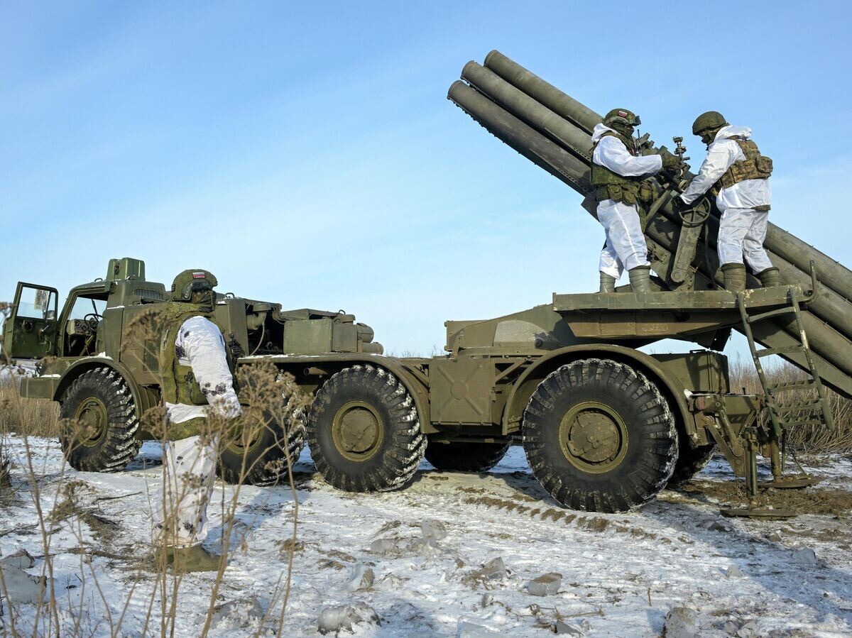    Боевая работа расчета РСЗО "Ураган" в зоне СВО | © РИА Новости / Евгений Биятов