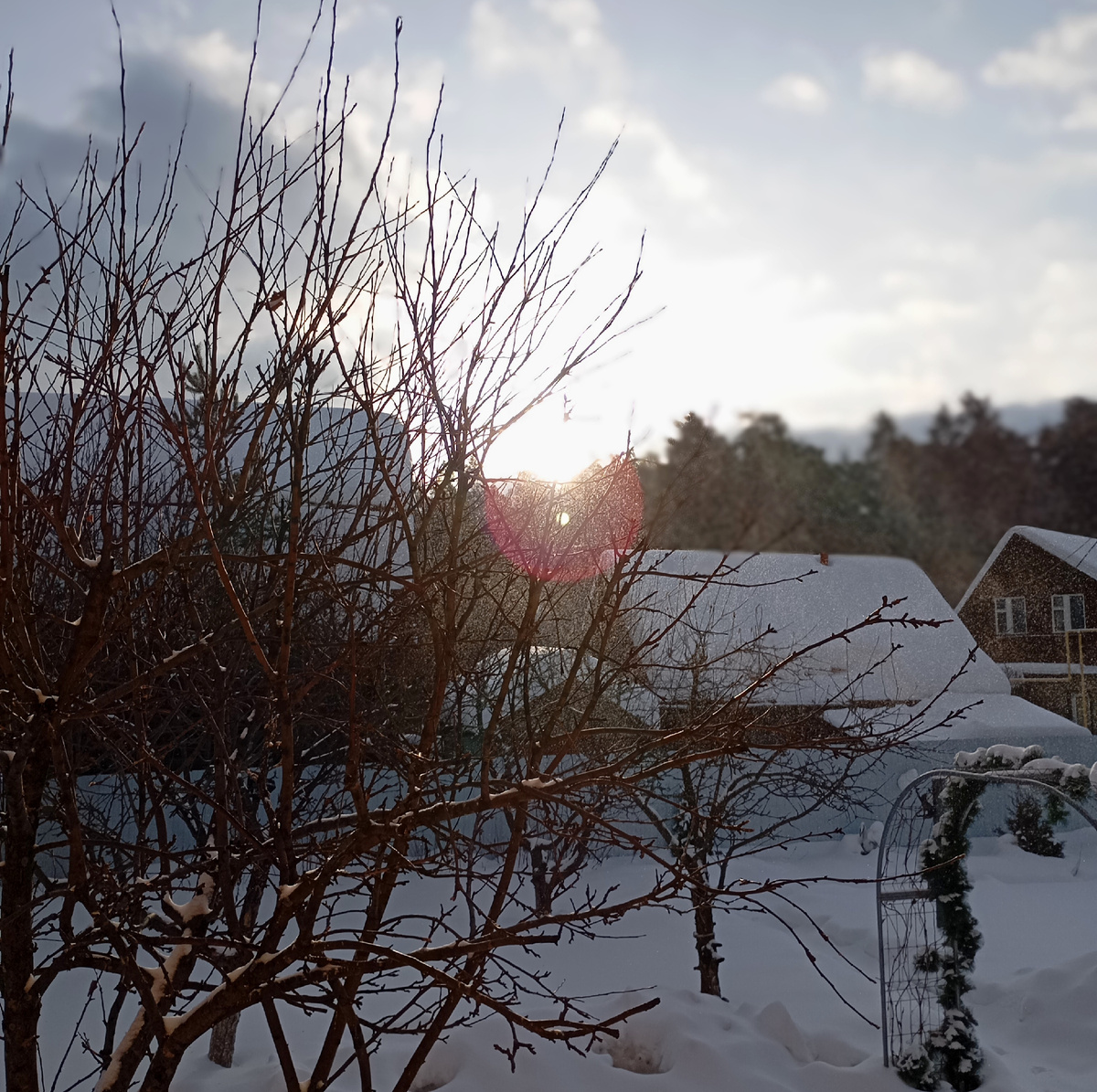 У нас одновременно солнце и метель