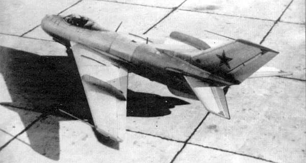 16.02.1955 год - Состоялся первый полет перехватчика И-370 ОКБ "МиГ" ,летчик-испытатель Ф.И. Бурцев;