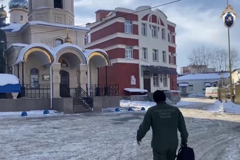    СУ СКР по Челябинской области. Следователь идет в церковь, где произошло нападение на людей