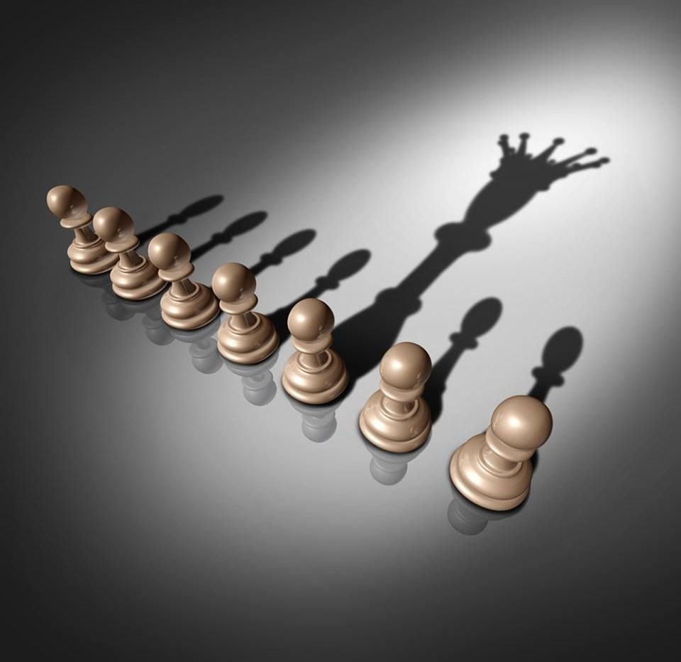 Пешка в жизни- королева в зеркале