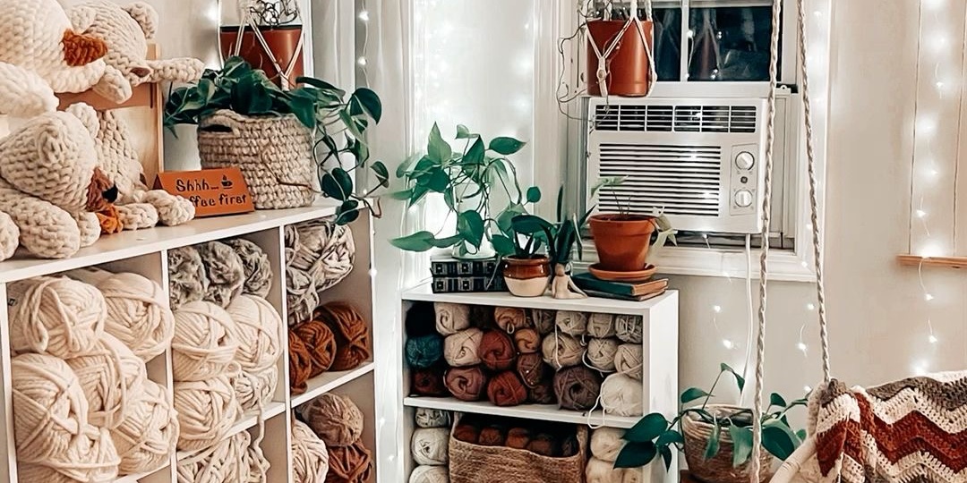 «Рукодельный рай: Эпопея укрощения пряжи или Как я перестала бояться и полюбила свои запасы»