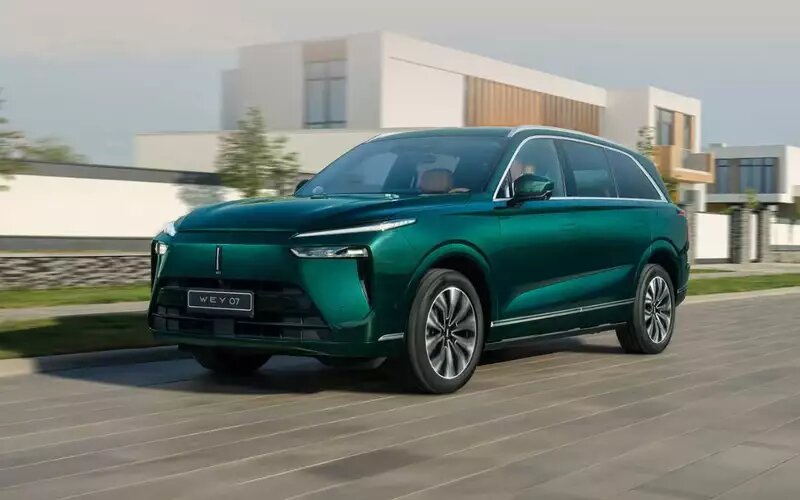 Wey 07 на целых 107 мм выше, чем Exlantix ET, а его оптика не лишена дизайнерских изысков.Wey 07
📷
