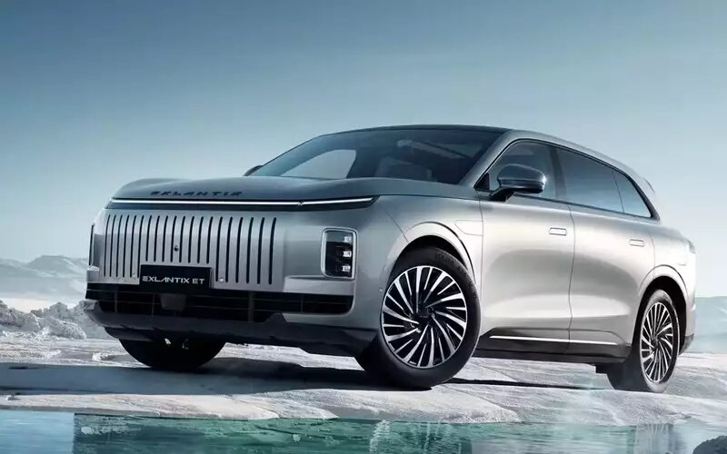 Exlantix ET – не спорткар, но двери у него безрамочные. Электропривод есть даже у лючка зарядного порта.Exlantix ET
📷
