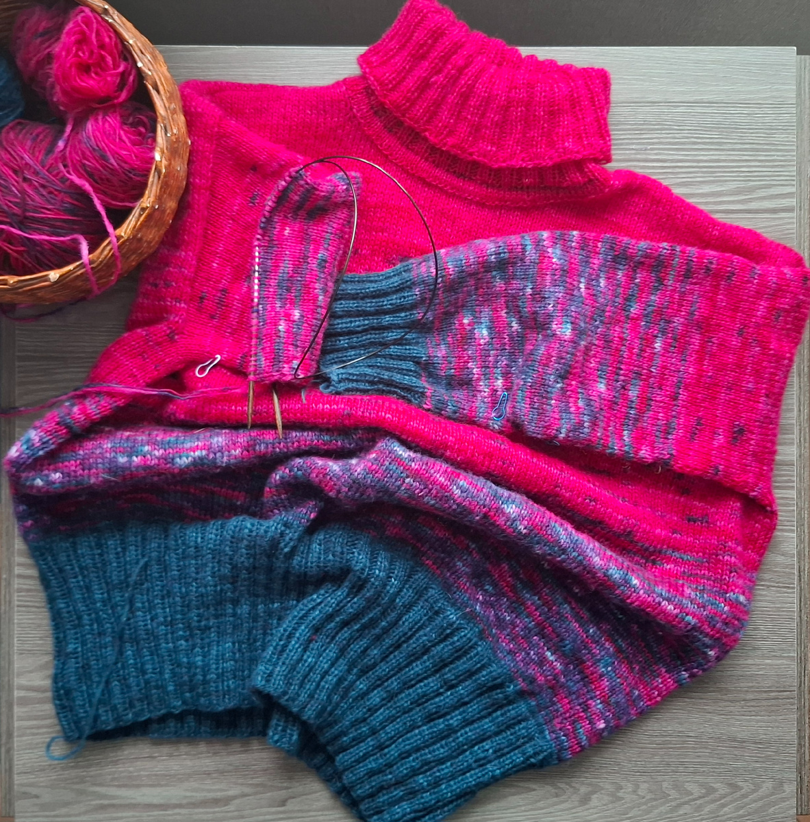 Остался 1 рукав.