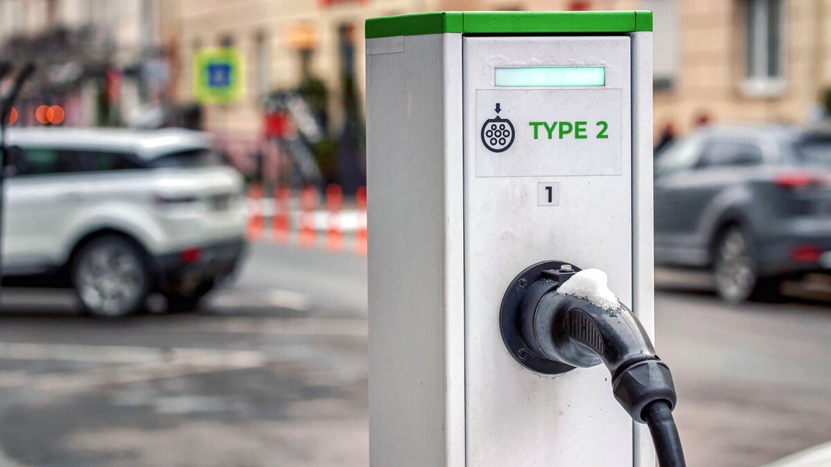    Станция зарядки автомобилей