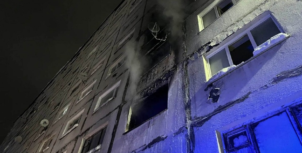 В Норильске из горящего дома спасли 66 человек. Один погиб
