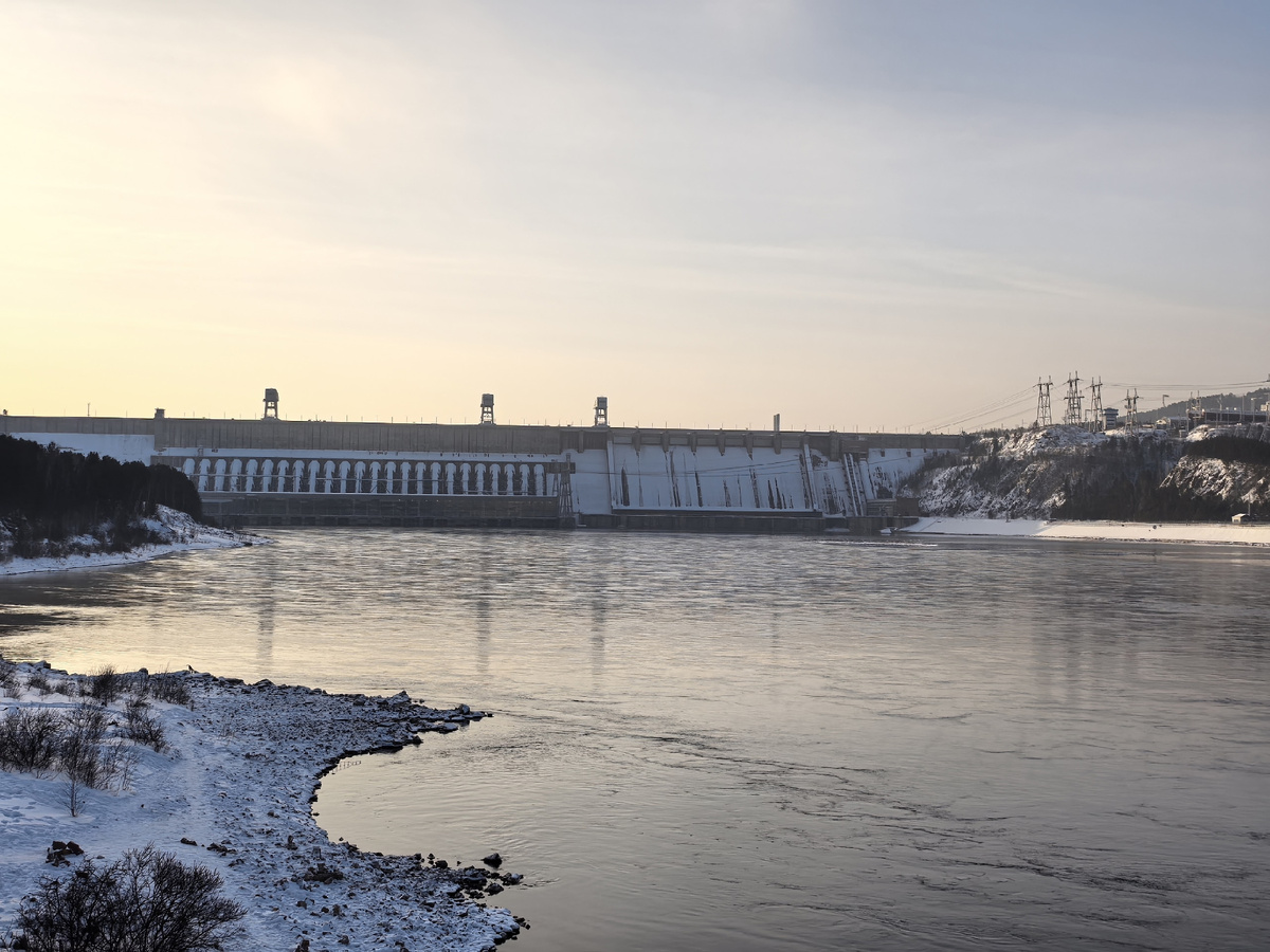 Красноярская ГЭС. Фото автора