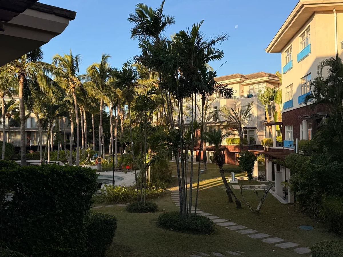 Территория Grand Mercure