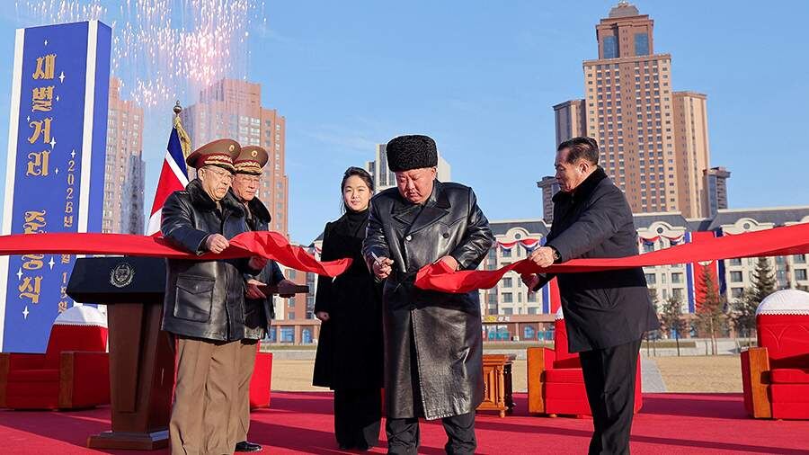    Фото: KCNA via REUTERS