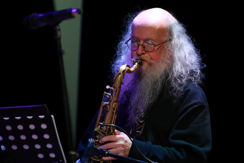    В Барнауле прошел концерт известного саксофониста и импровизатора Сергея Летова Олег УКЛАДОВ