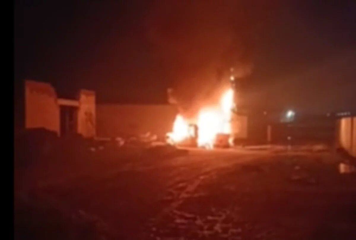    Пожар на стройплощадке сняли на видео очевидцы по Волгоградом