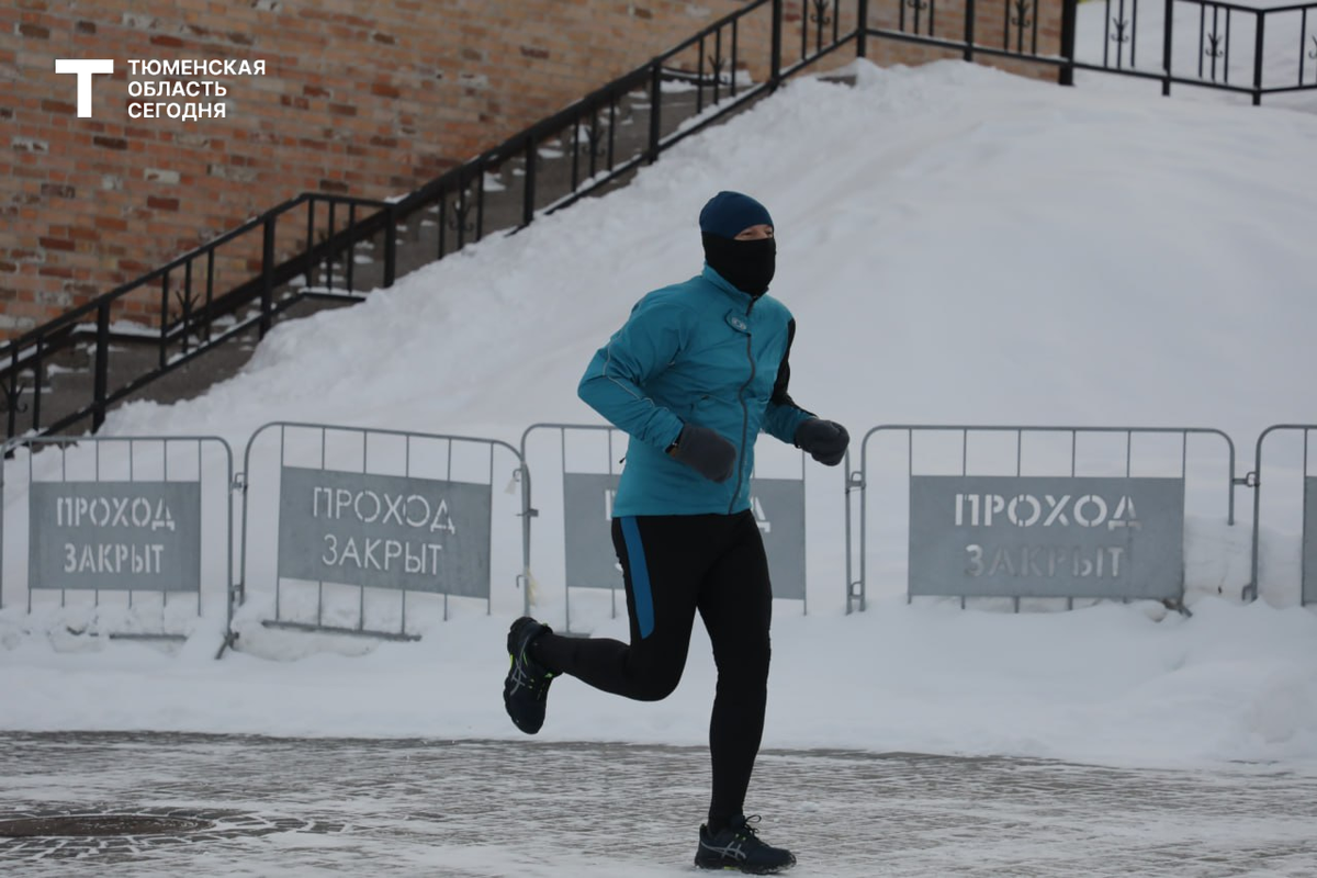Уже 14 лет ежедневно Сергей Кузнецов совершает утренние пробежки
Фото Сергея КУЛИКОВА (из архива редакции)