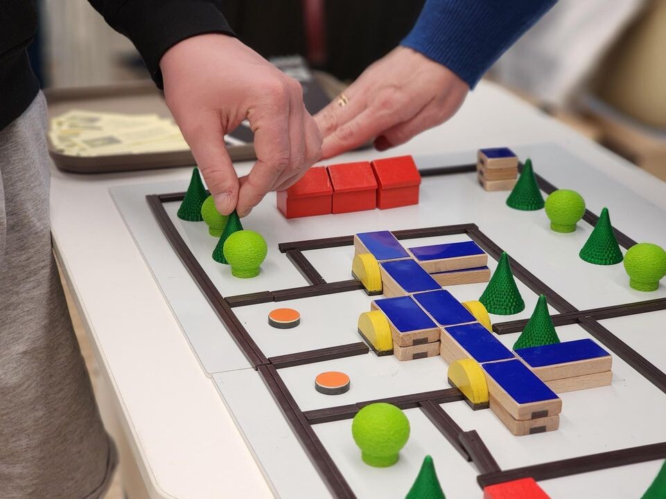     REGIONS / Елена Шумакова