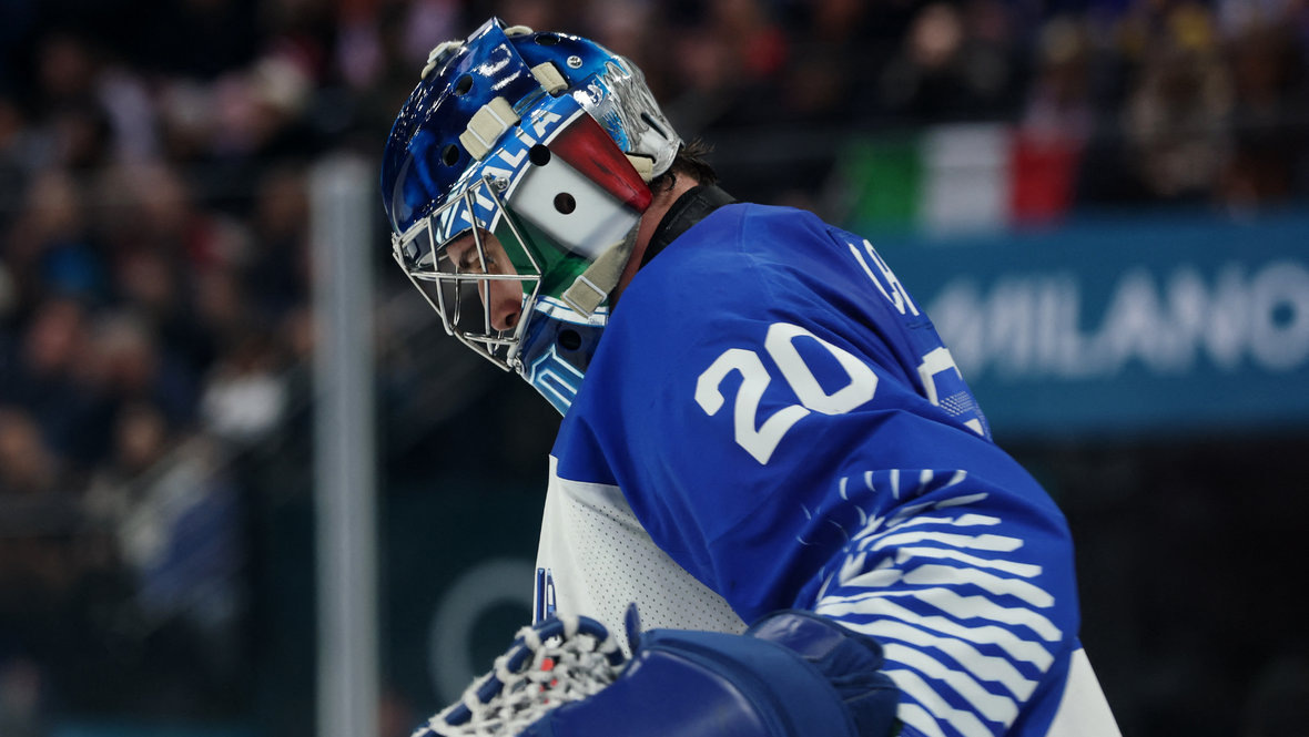    Вратарь сборной Италии Дамиан Клара. Reuters