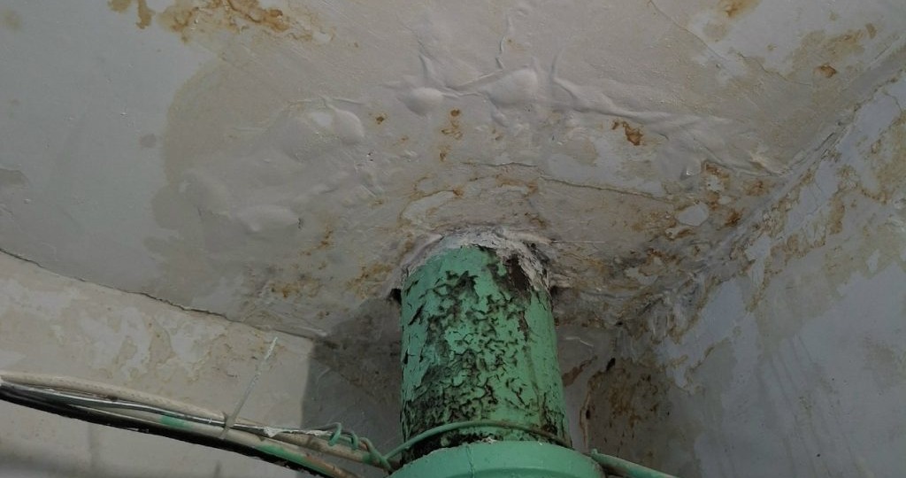 Квартиры жителей Нерехты в Костромской области годами топит из-за плохого водоотвода