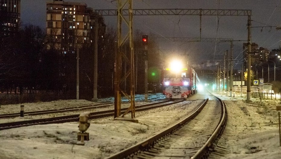    Задержки поездов в Петербург были вызваны провисанием контактного провода Автор фото: Тихонов Михаил