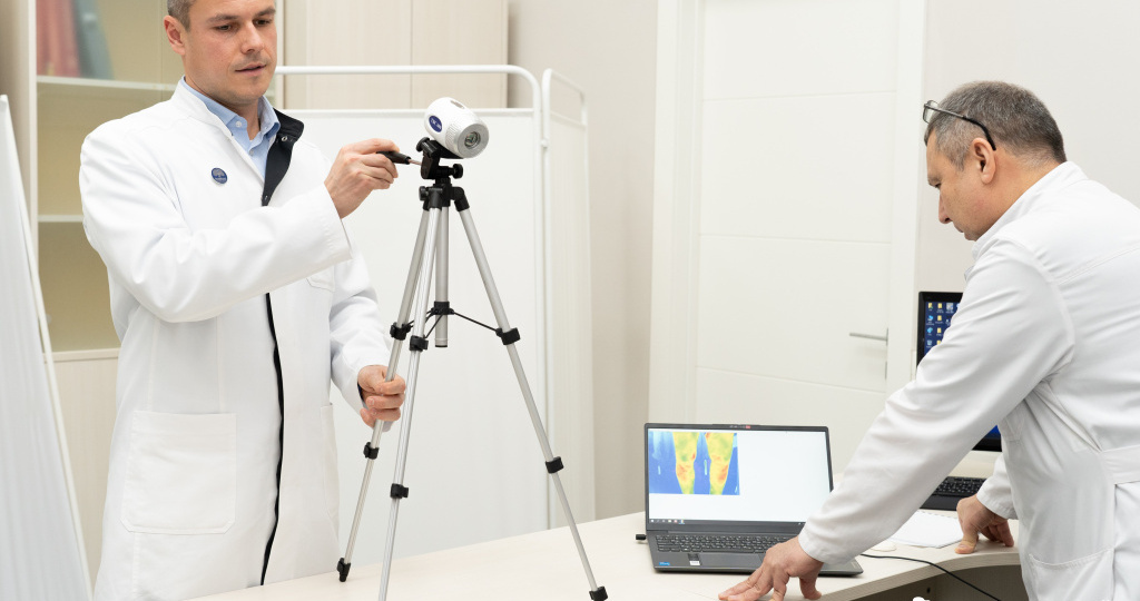 Врачи Сеченовского Университета для диагностики применяют тепловизор