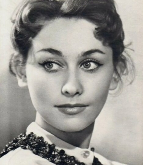 «Первая красавица курса, нервная и ломкая». Майя Менглет — актриса одной роли