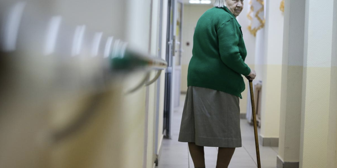 В России создали GPS-трость для помощи пожилым людям в экстренных ситуациях