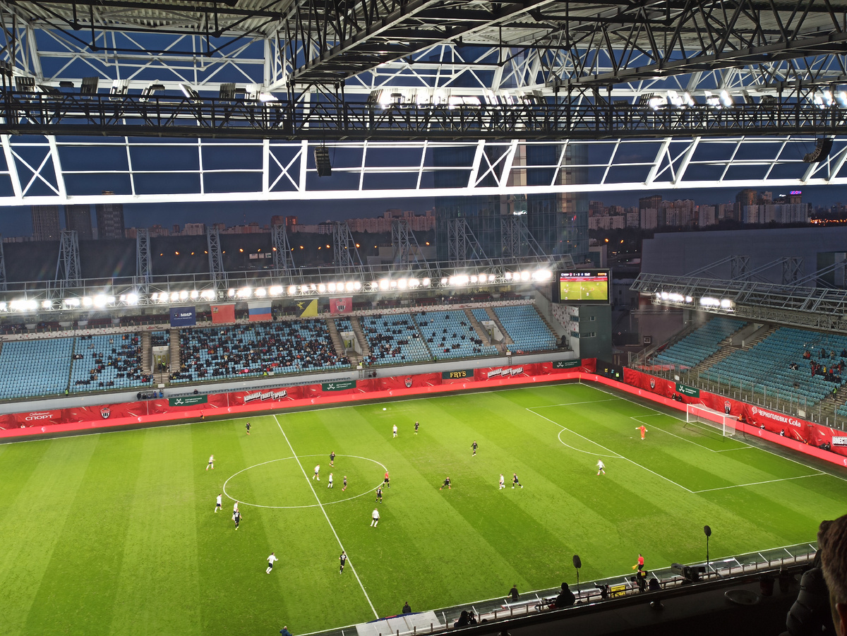 Вечно полупустой стадион в РПЛ «Арена Химки». Фото: личный архив.