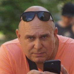    — Сейчас при оценке уровня безопасности дорожного движения учитывают социальный риск: количество погибших на 100 тыс. населения. Ранее была цель: достичь к 2024-му в России показателя 4 погибших на 100 тыс. населения, но добиться такого результата по всей стране тяжело. Например, в Москве в 2024 году достигли показателя 2,8 человека на 100 тыс. населения, а в Питере — 2,3 погибшего, но в некоторых городах этот показатель составляет 7, 8 и даже 12 погибших на 100 тыс.