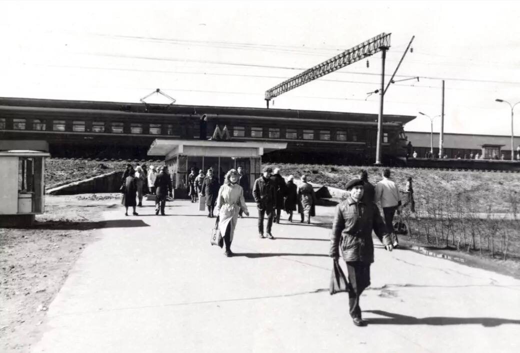 Южный вход на станцию метро «Купчино». Источник: https://pastvu.com/p/1750864