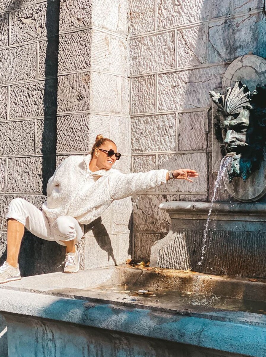 «Недостаток воды редко ощущается как явная жажда — чаще он проявляется быстрой утомляемостью, сухостью слизистых, снижением концентрации и ощущением внутренней «тяжести»» – Алсу Копылова