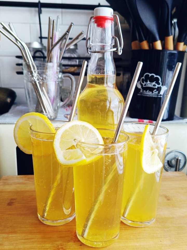 Комбуча второй ферментации с липовым цветом и мёдом