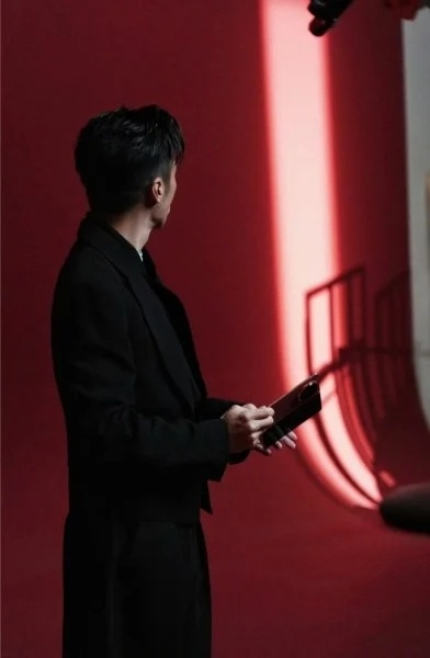    Складной Honor Magic V6 показали «вживую» [ФОТО]