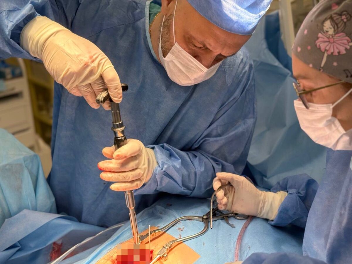 Операция на позвоночнике пострадавшей 