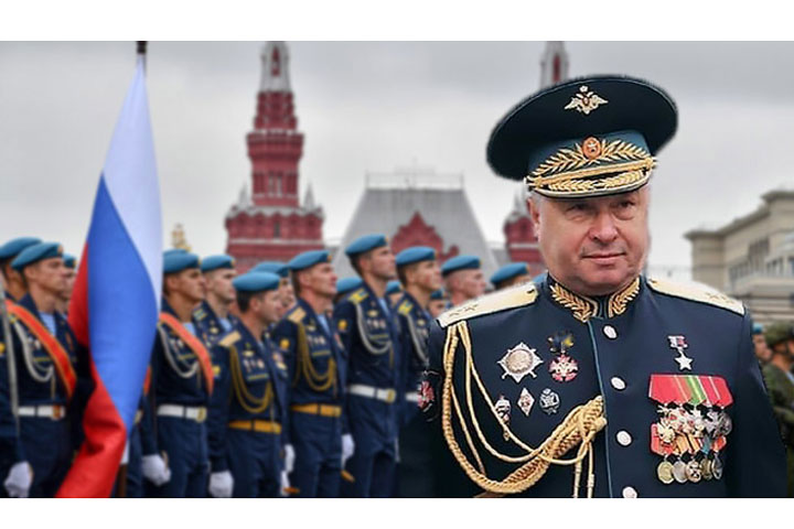 Алексеев Владимир Степанович в парадной форме с орденами.