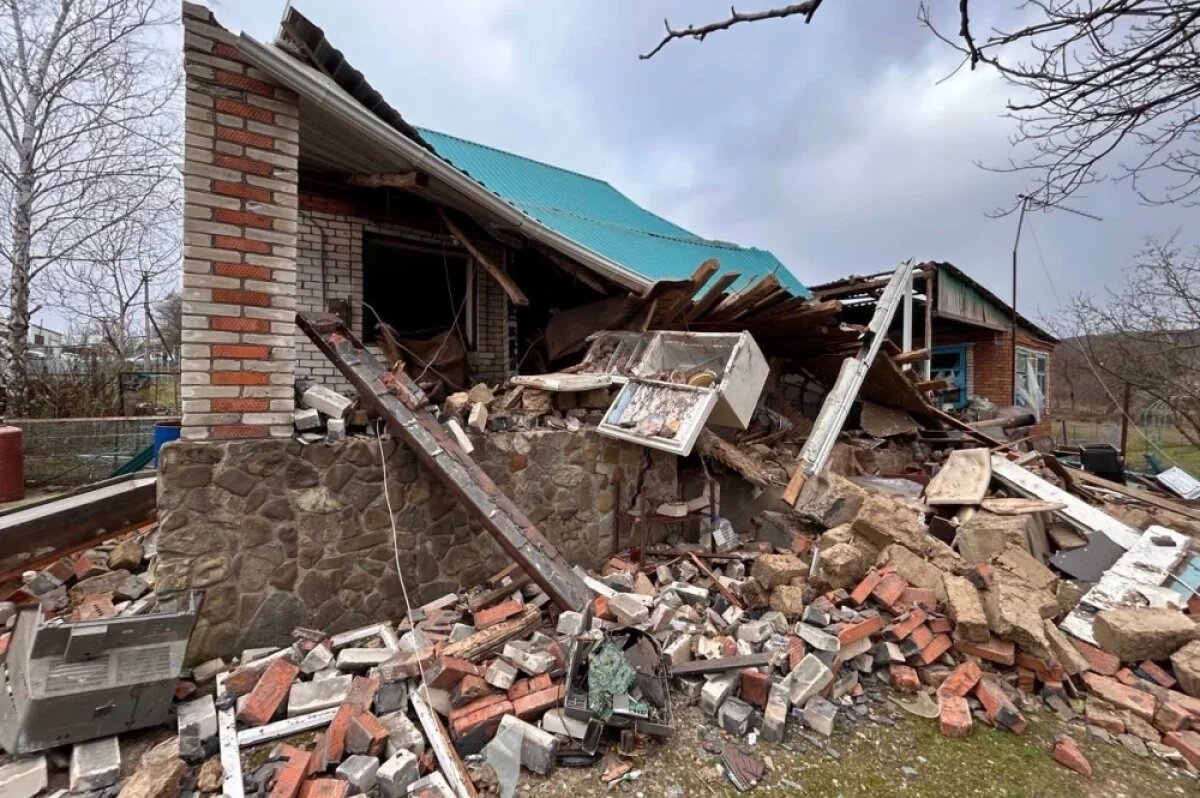    Появилось видео с последствиями взрыва газа в частном доме на Кубани