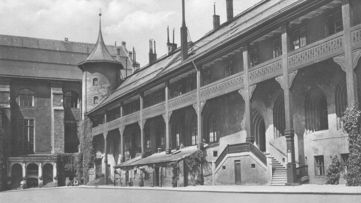 Королевский замок